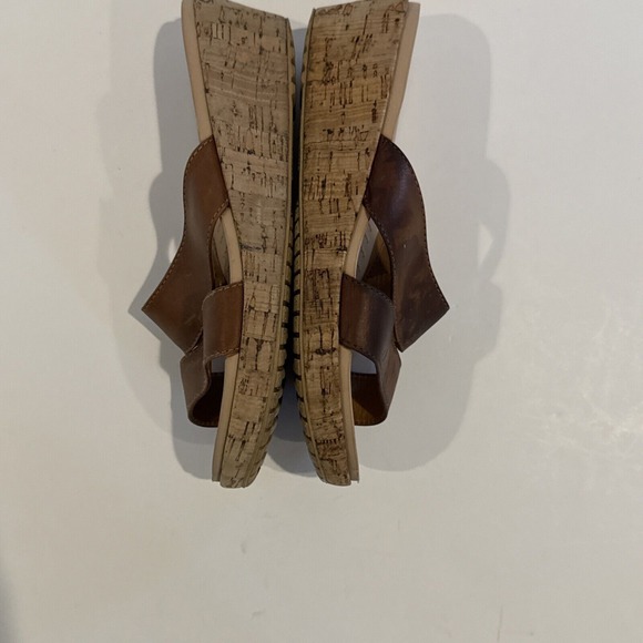 Crocs Sandals Womens‎ Size 7 Strappy Cork Wedge Brown A Leigh Comfort - Picture 10 of 10